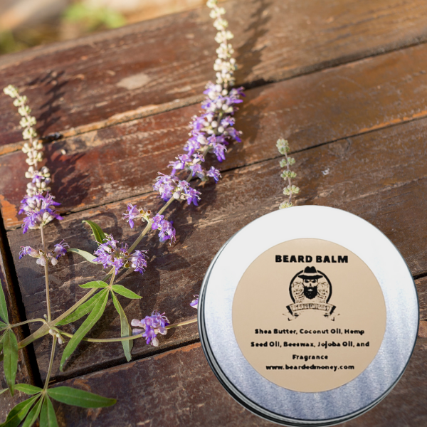 Lavender Woody Beard Balm has a scent of soft lavender woody that is brightened by lemon and sweetened by a hint of honey.