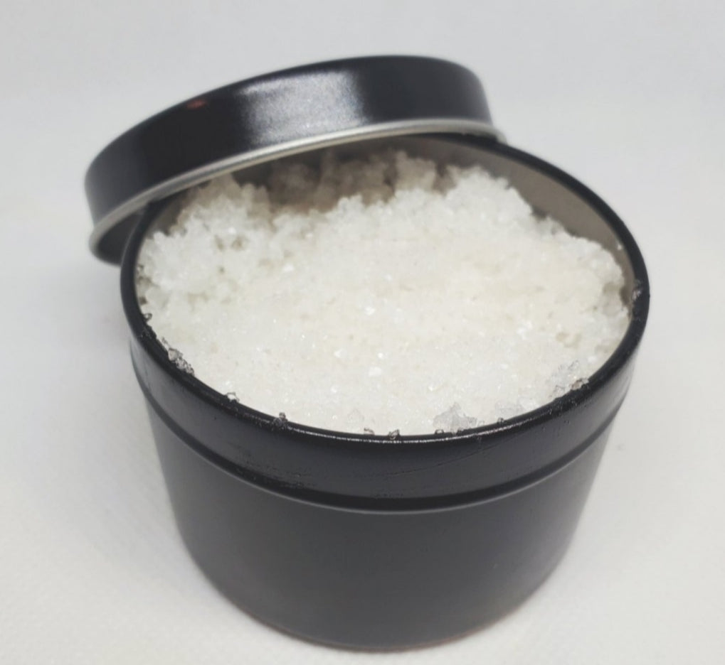 Sandalwood Vanilla scrub is a soft vanilla mixes with an earthy sandalwood and musk for a powdery Earthy aroma.